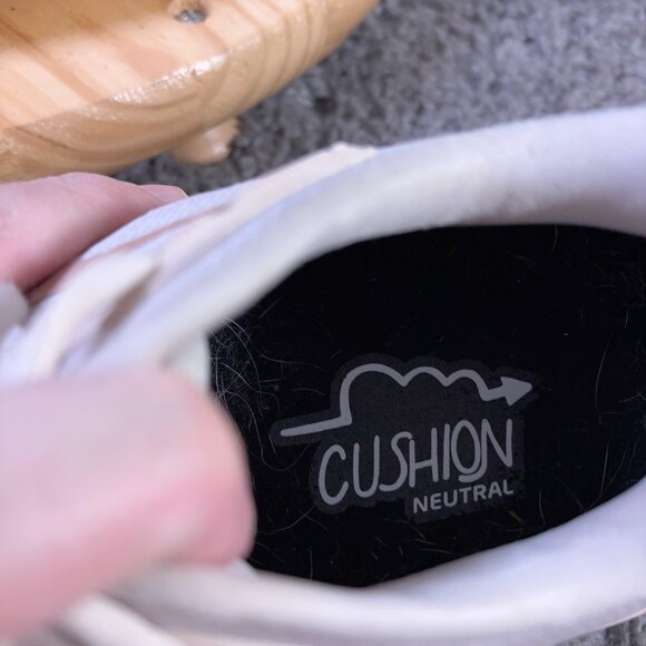 Brooks Ghost Max Running Shoe Womens Size 8 Pink Gray Gym Training Sneakers - Picture 6 of 8